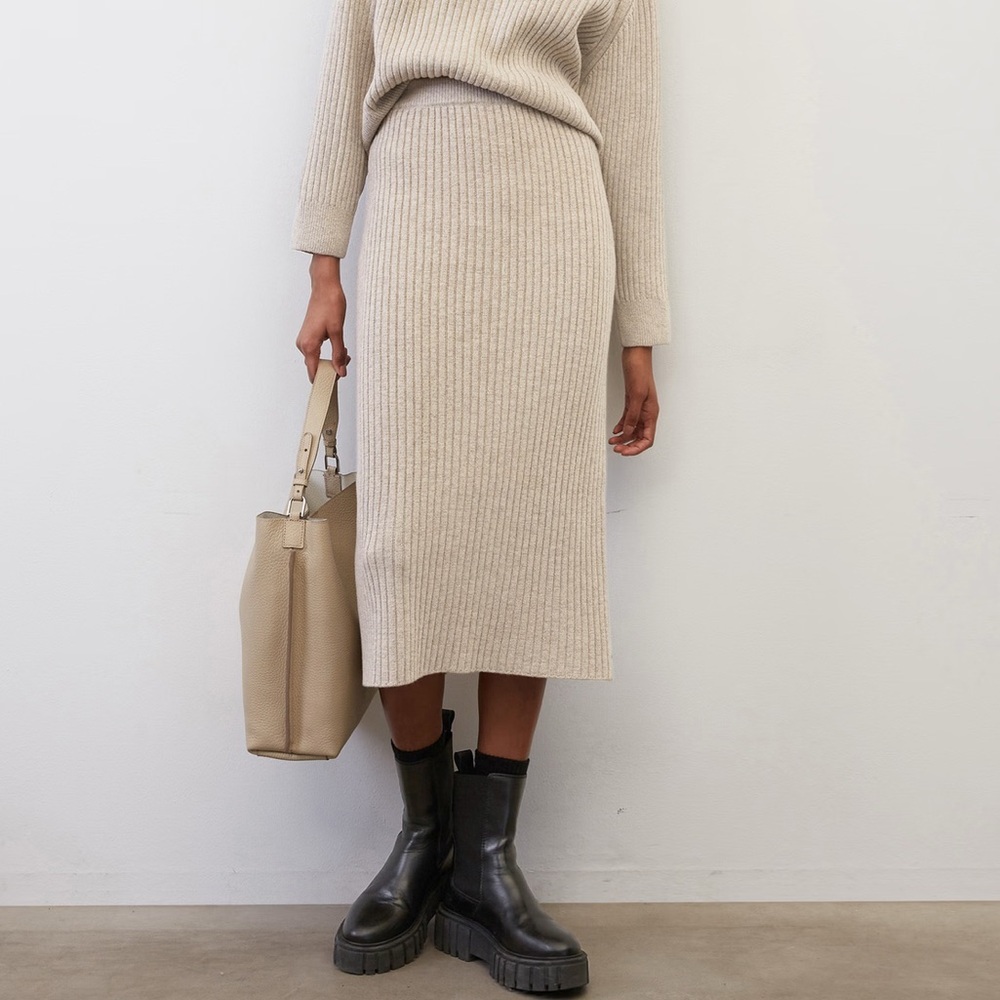 NWT Olive + Oak Rib Knit Tan skirt